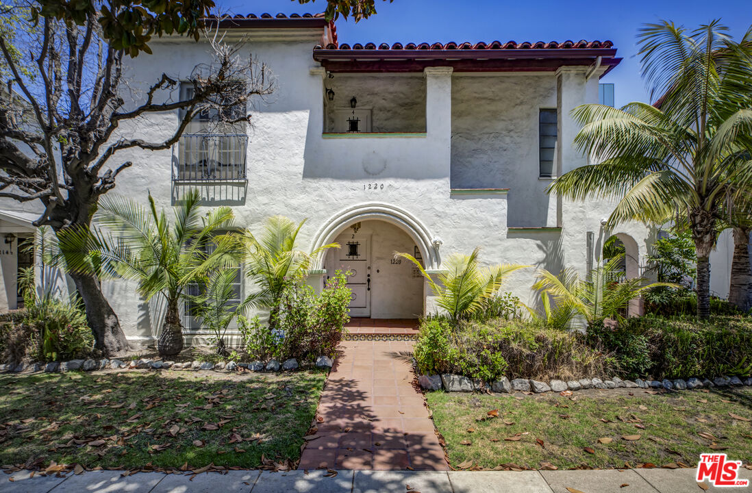 1220 Smithwood Dr