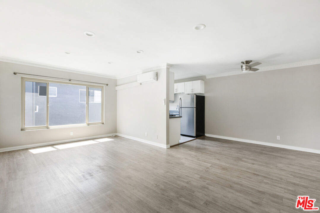 925 N Curson Ave Unit: 6