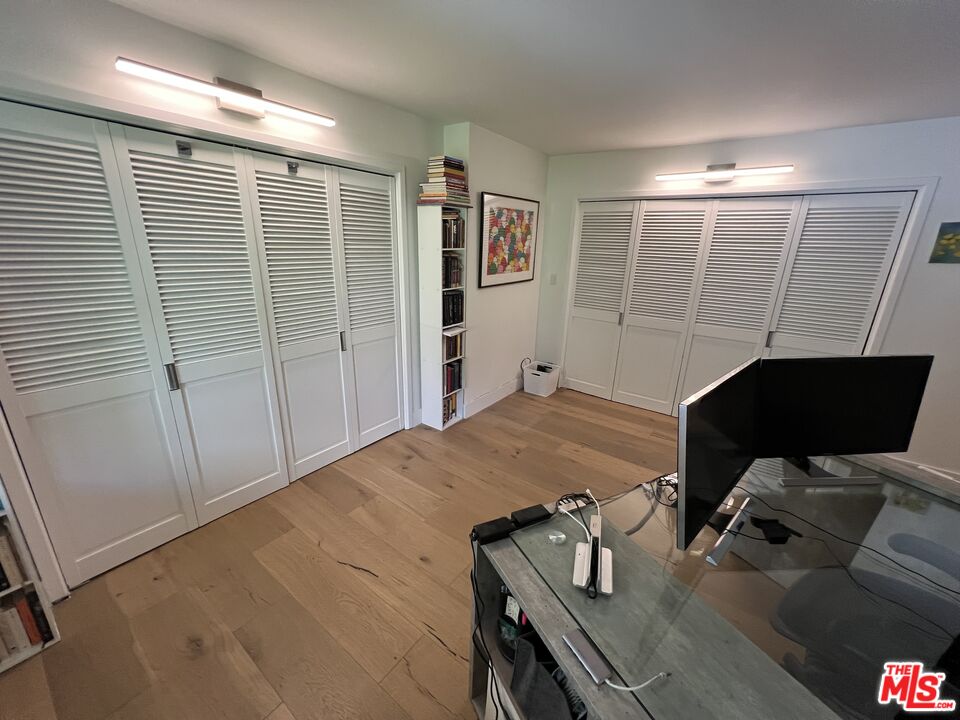 120 S Mentor Ave Unit: 301