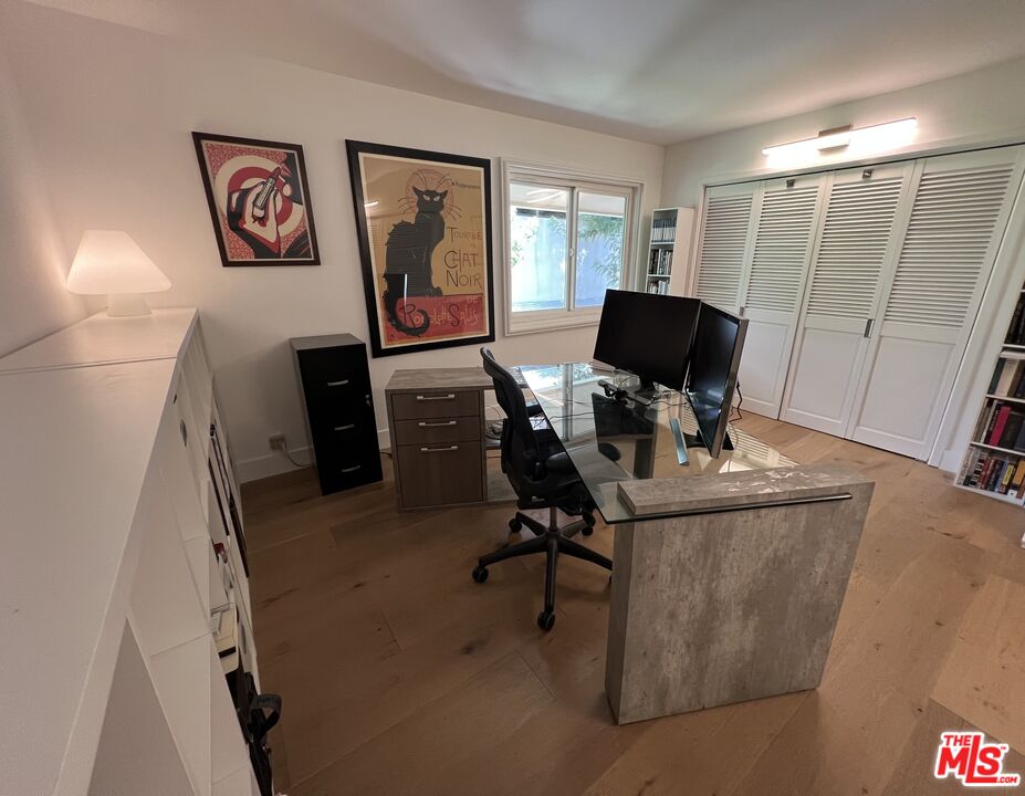 120 S Mentor Ave Unit: 301