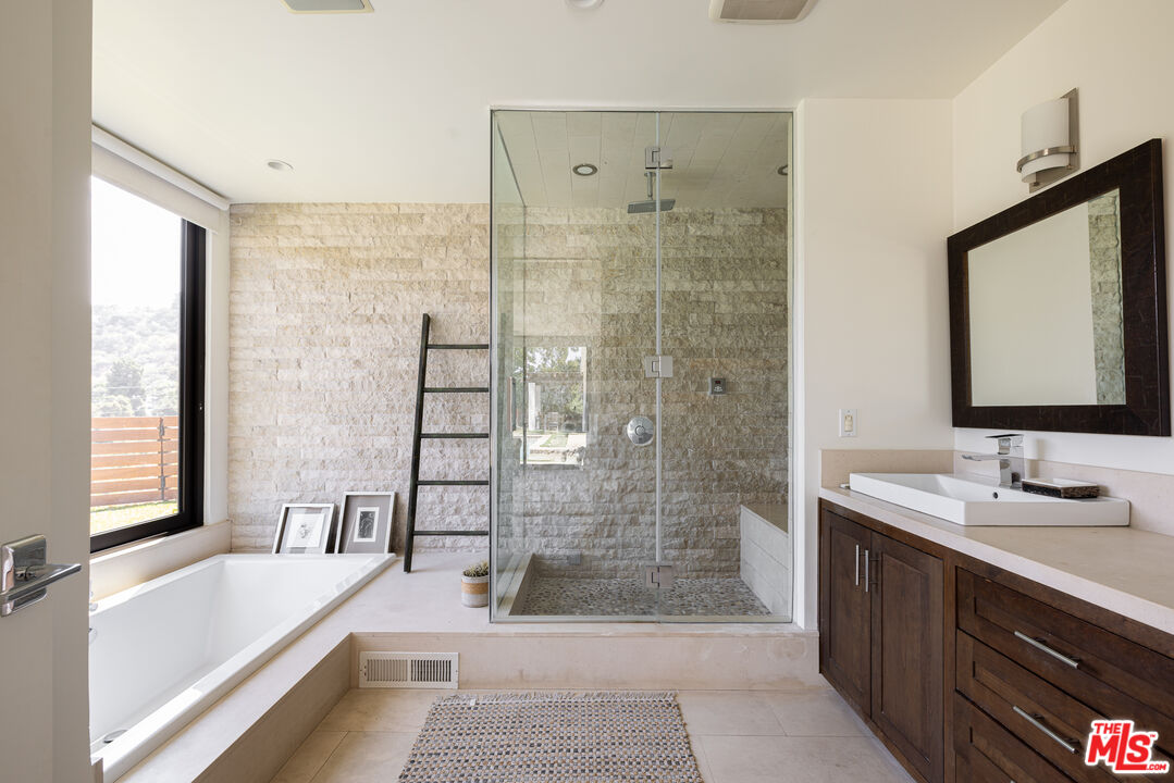 11335 Dona Teresa Dr