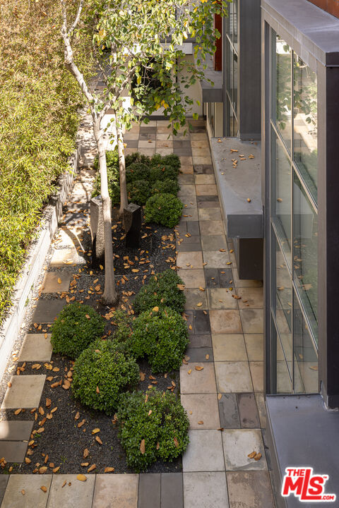 1137 Hacienda Pl Unit: 107