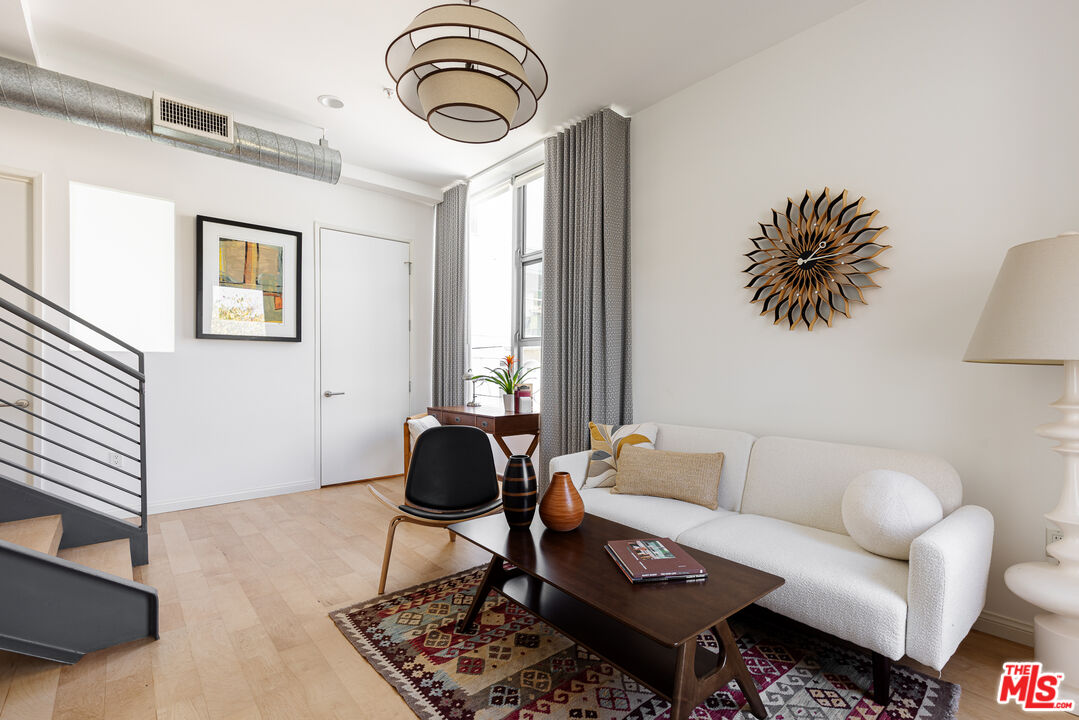 1137 Hacienda Pl Unit: 107