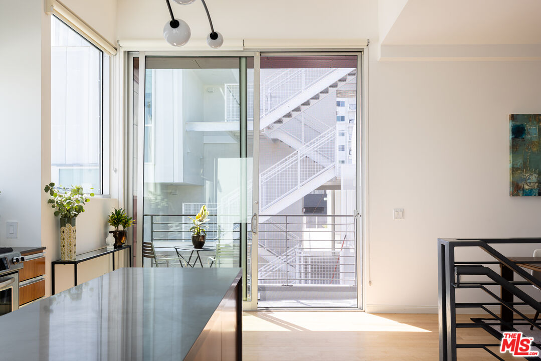 1137 Hacienda Pl Unit: 107