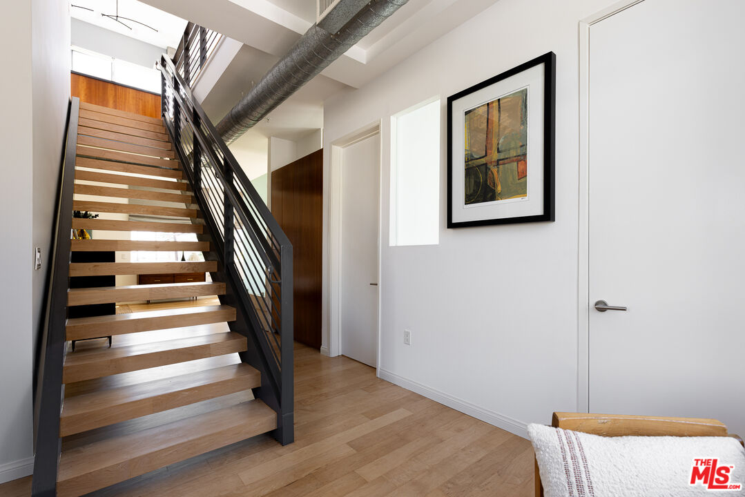 1137 Hacienda Pl Unit: 107