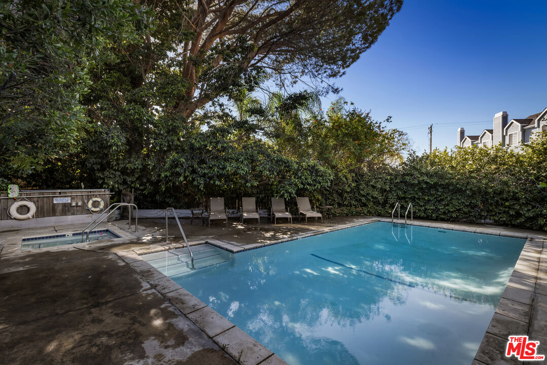 4530 Ramsdell Ave Unit: 11