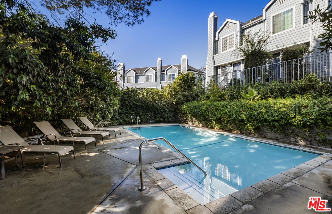 4530 Ramsdell Ave Unit: 11