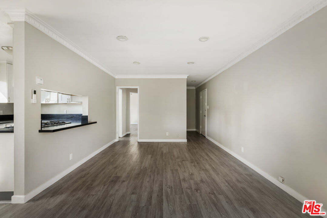 925 N Curson Ave Unit: 8