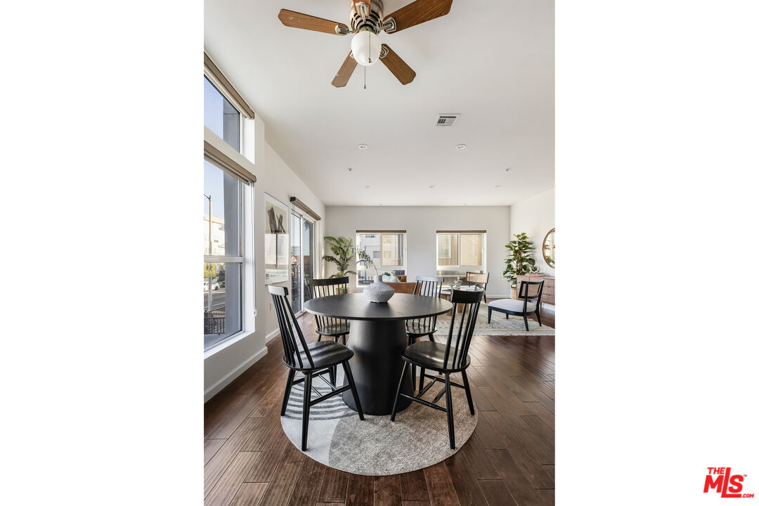 155 S Oxford Ave Unit: 201