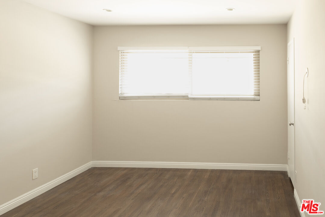 925 N Curson Ave Unit: 1