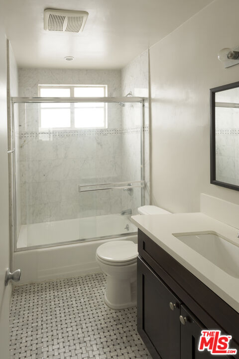 925 N Curson Ave Unit: 1