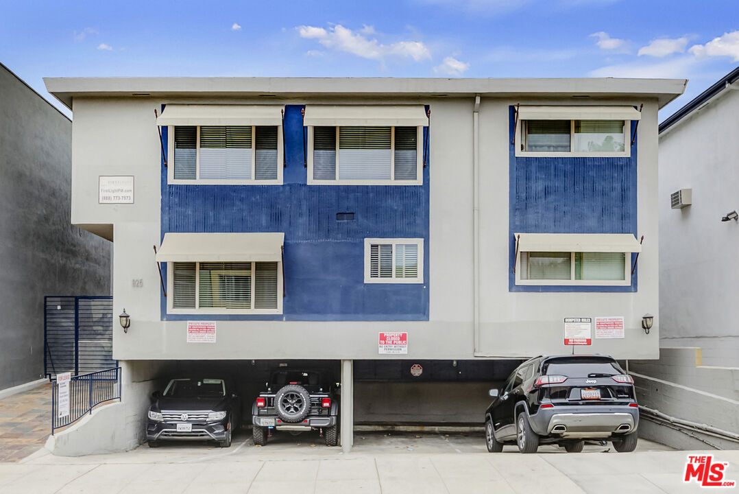 925 N Curson Ave Unit: 1