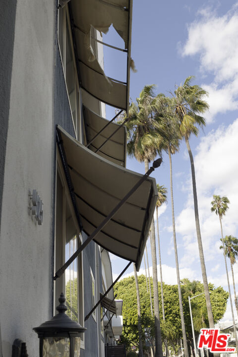 925 N Curson Ave Unit: 1