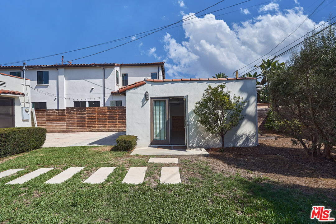 1430 S Sierra Bonita Ave