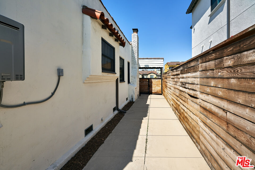 1430 S Sierra Bonita Ave