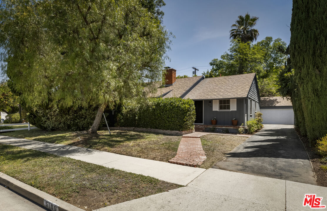 5106 Ranchito Ave