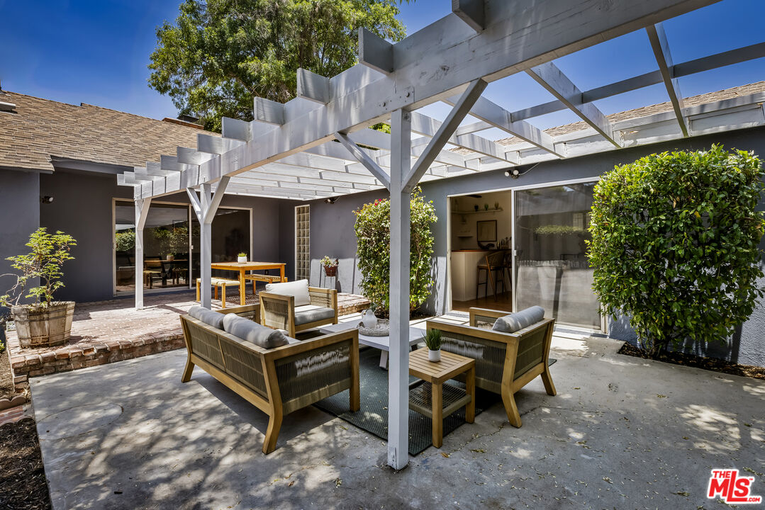 5106 Ranchito Ave