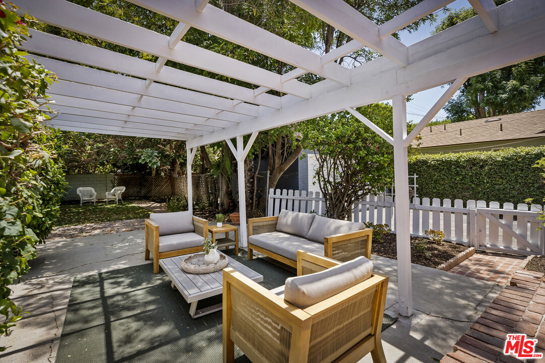 5106 Ranchito Ave
