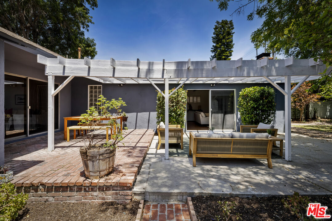 5106 Ranchito Ave