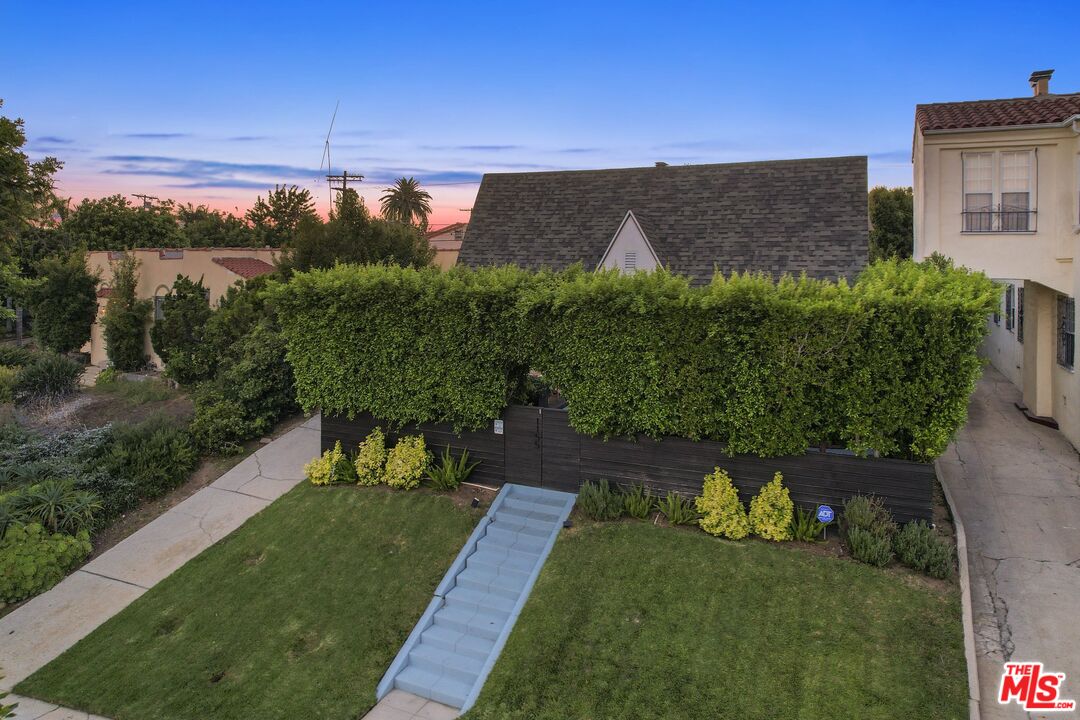 1155 S Rimpau Blvd