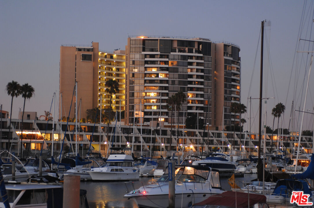 4267 Marina City Dr Unit: PH 5