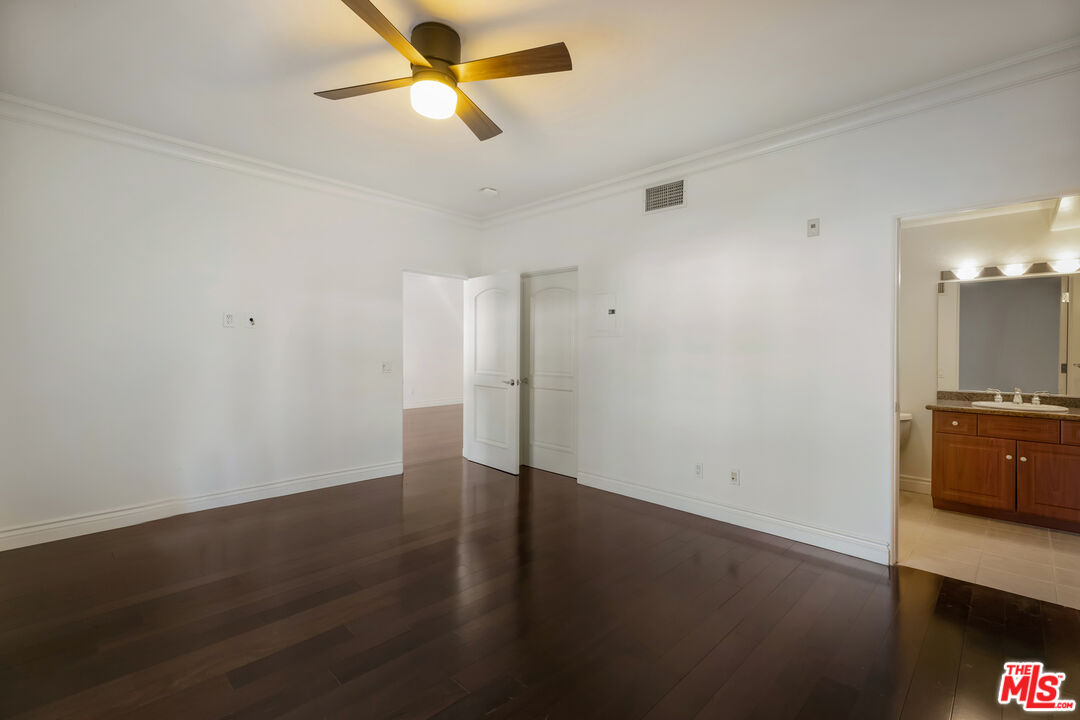 851 N San Vicente Blvd Unit: 102