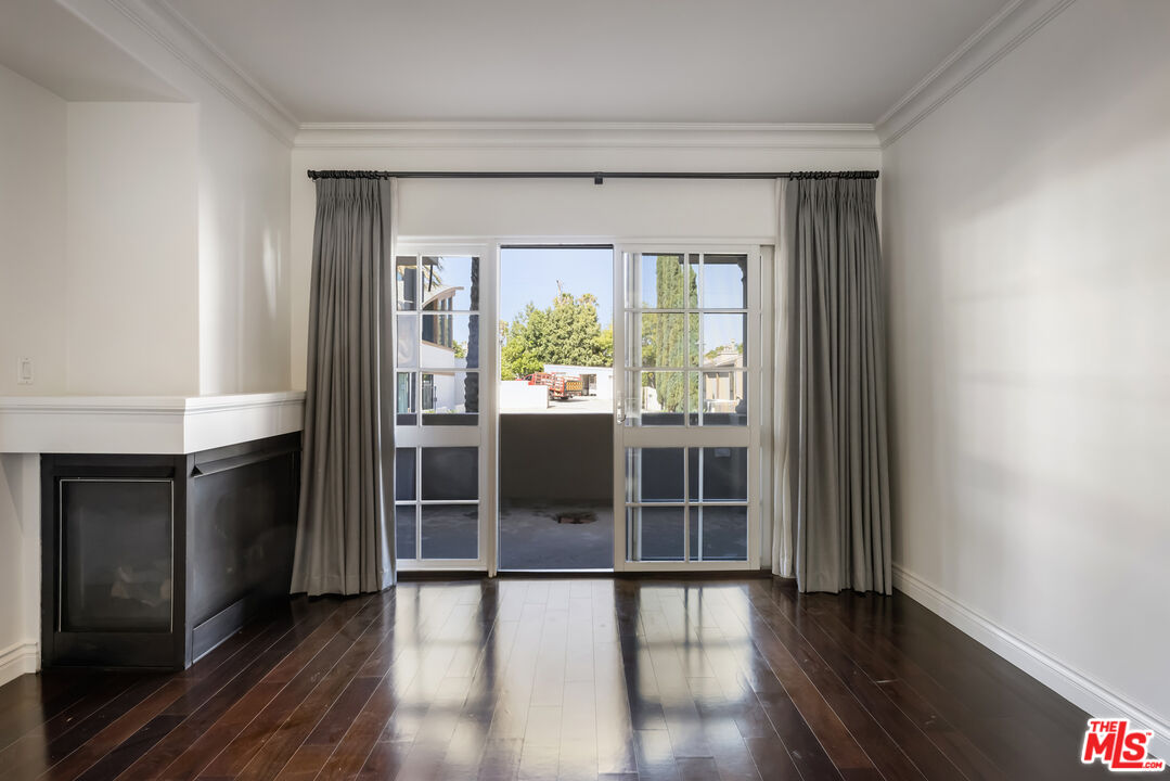 851 N San Vicente Blvd Unit: 102