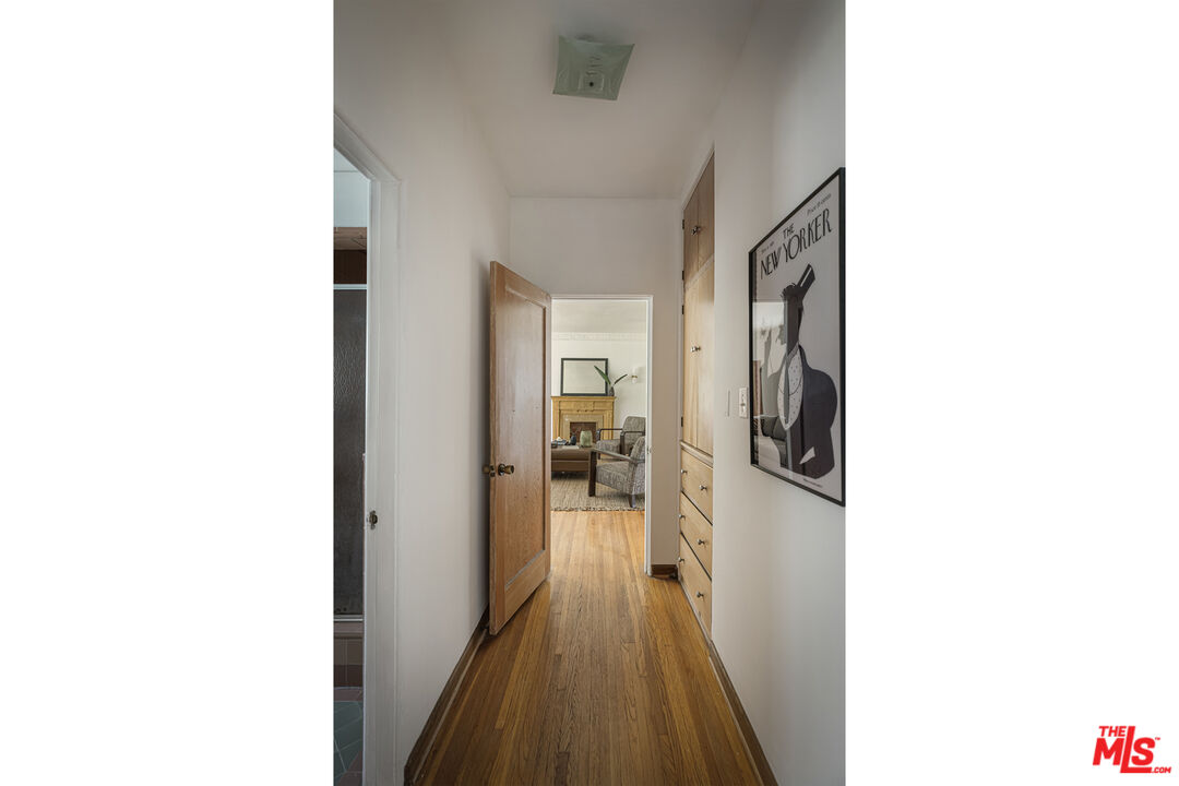 1143 S Westmoreland Ave Unit: 5