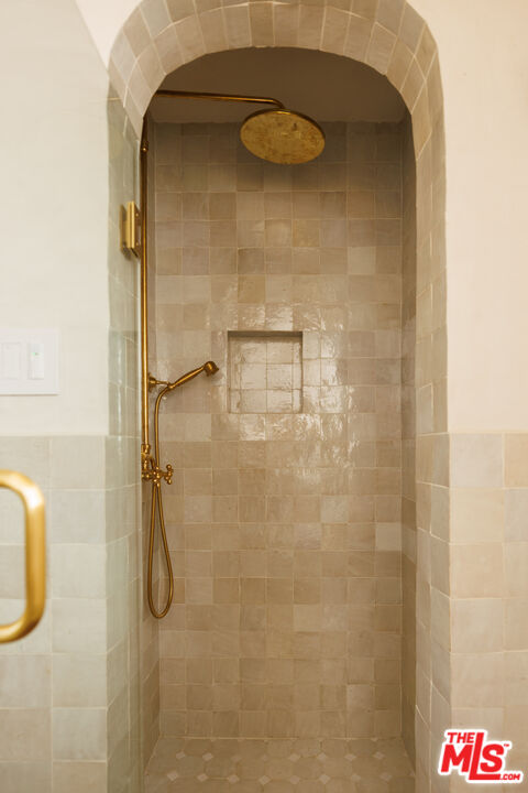 1226 Smithwood Dr Unit: 4