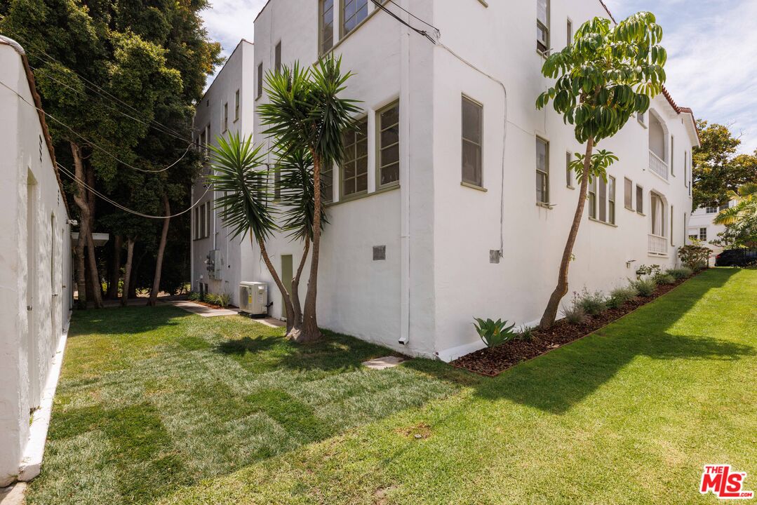 1226 Smithwood Dr Unit: 4