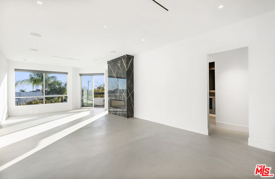 8960 Cynthia St Unit: 116