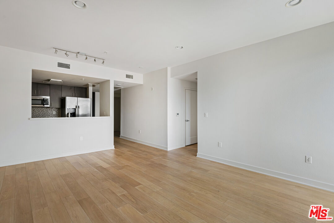 436 S VIRGIL AVE Unit: PH10