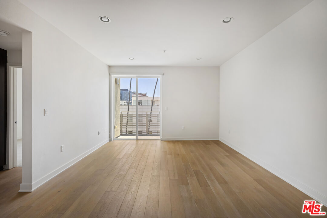 436 S VIRGIL AVE Unit: PH10