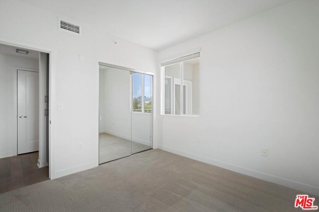 436 S VIRGIL AVE Unit: PH10