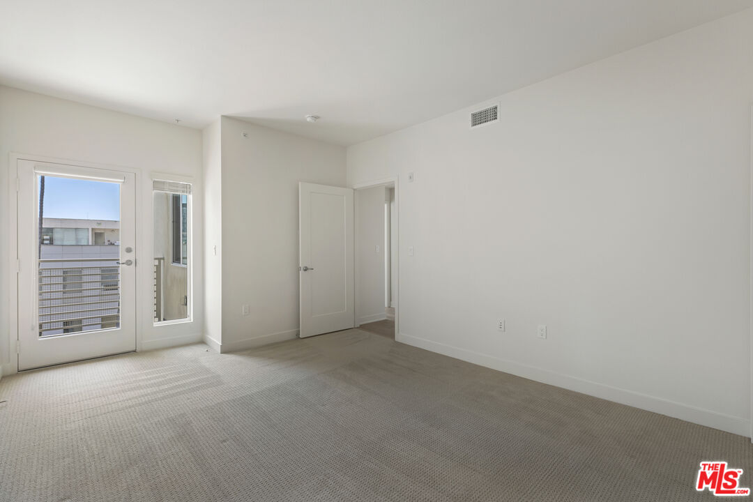 436 S VIRGIL AVE Unit: PH10