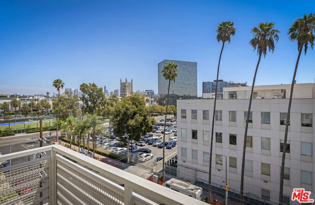 436 S VIRGIL AVE Unit: PH10