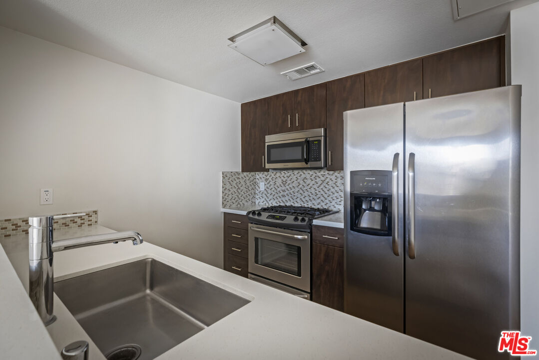 436 S VIRGIL AVE Unit: PH10
