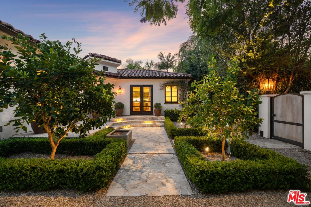 465 Westmount Dr