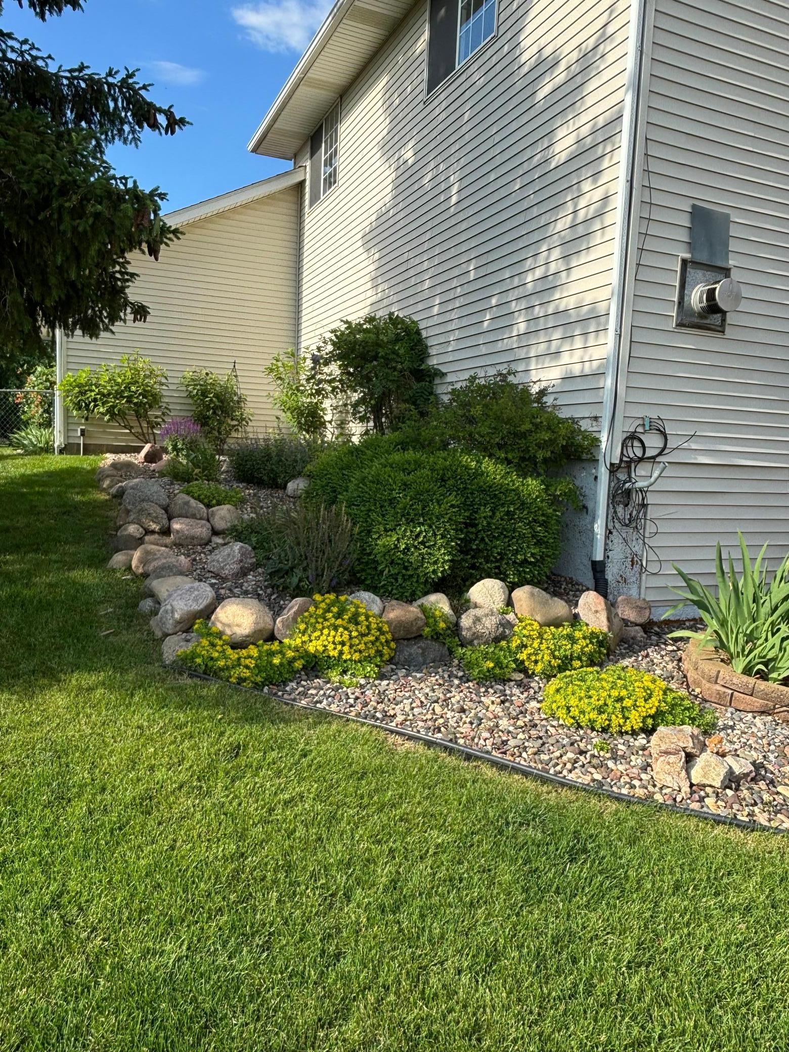 15672 Crocus Court W