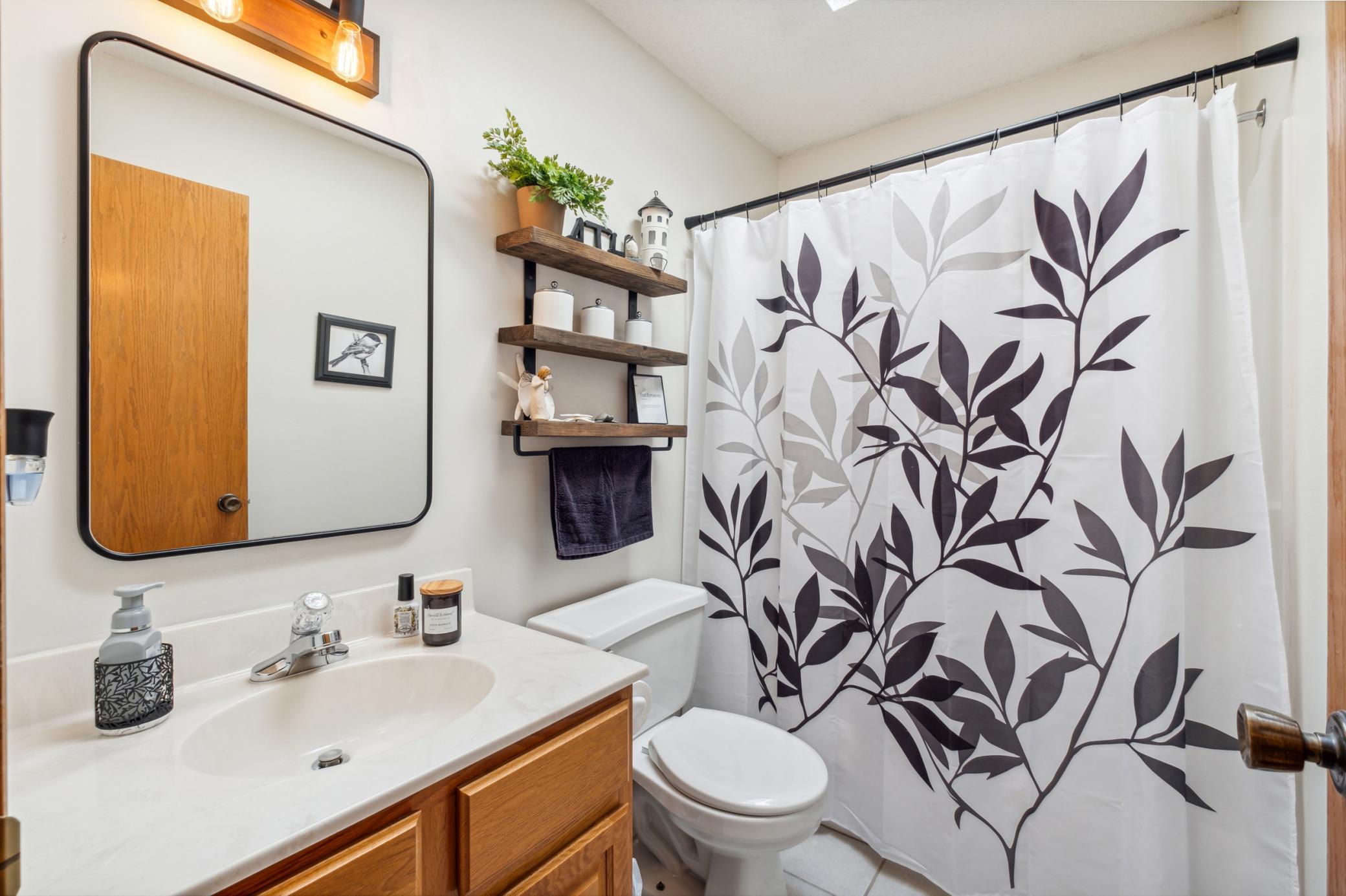 15672 Crocus Court W