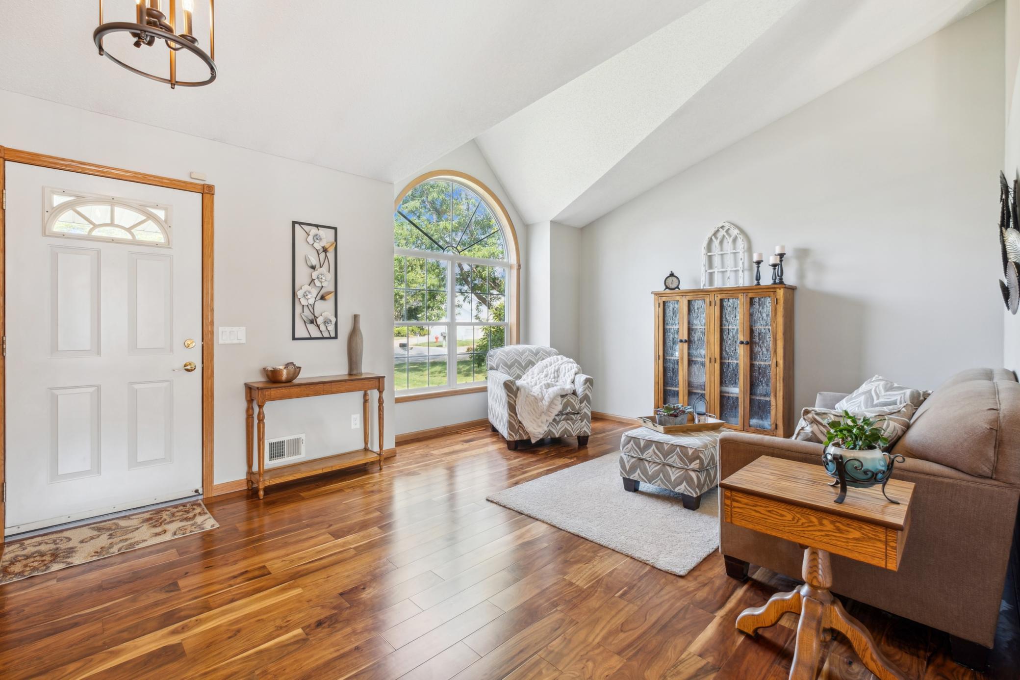 15672 Crocus Court W