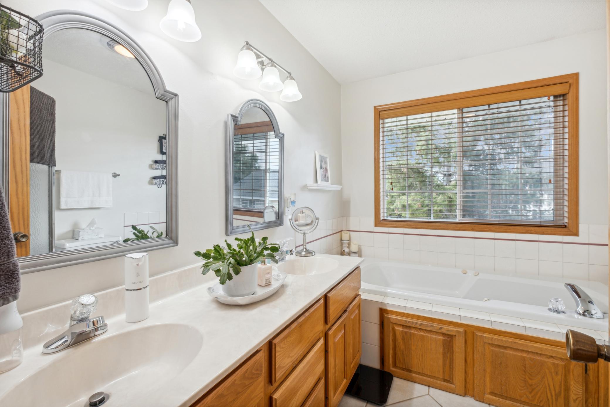 15672 Crocus Court W