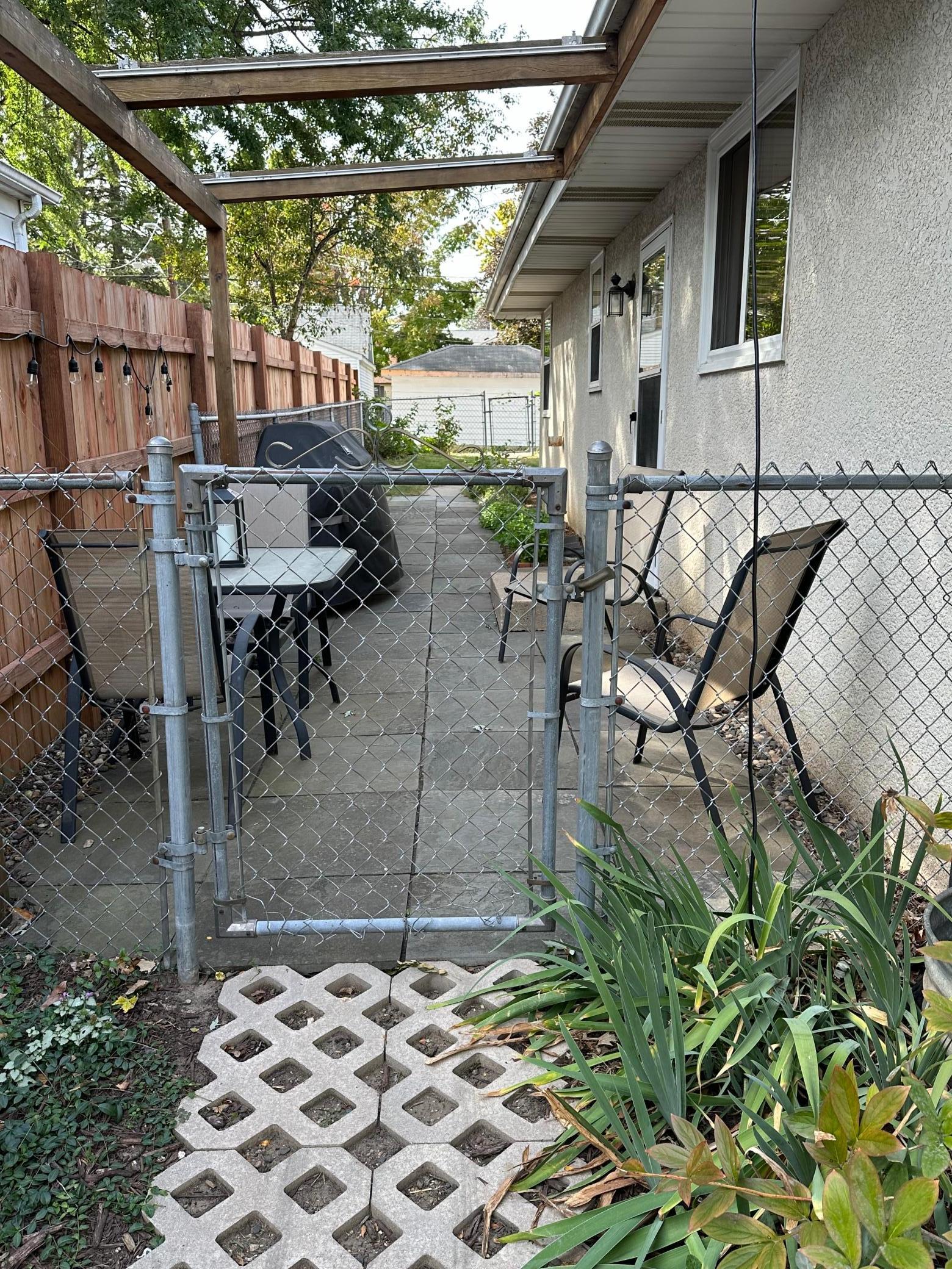 5608 S 26th Avenue S