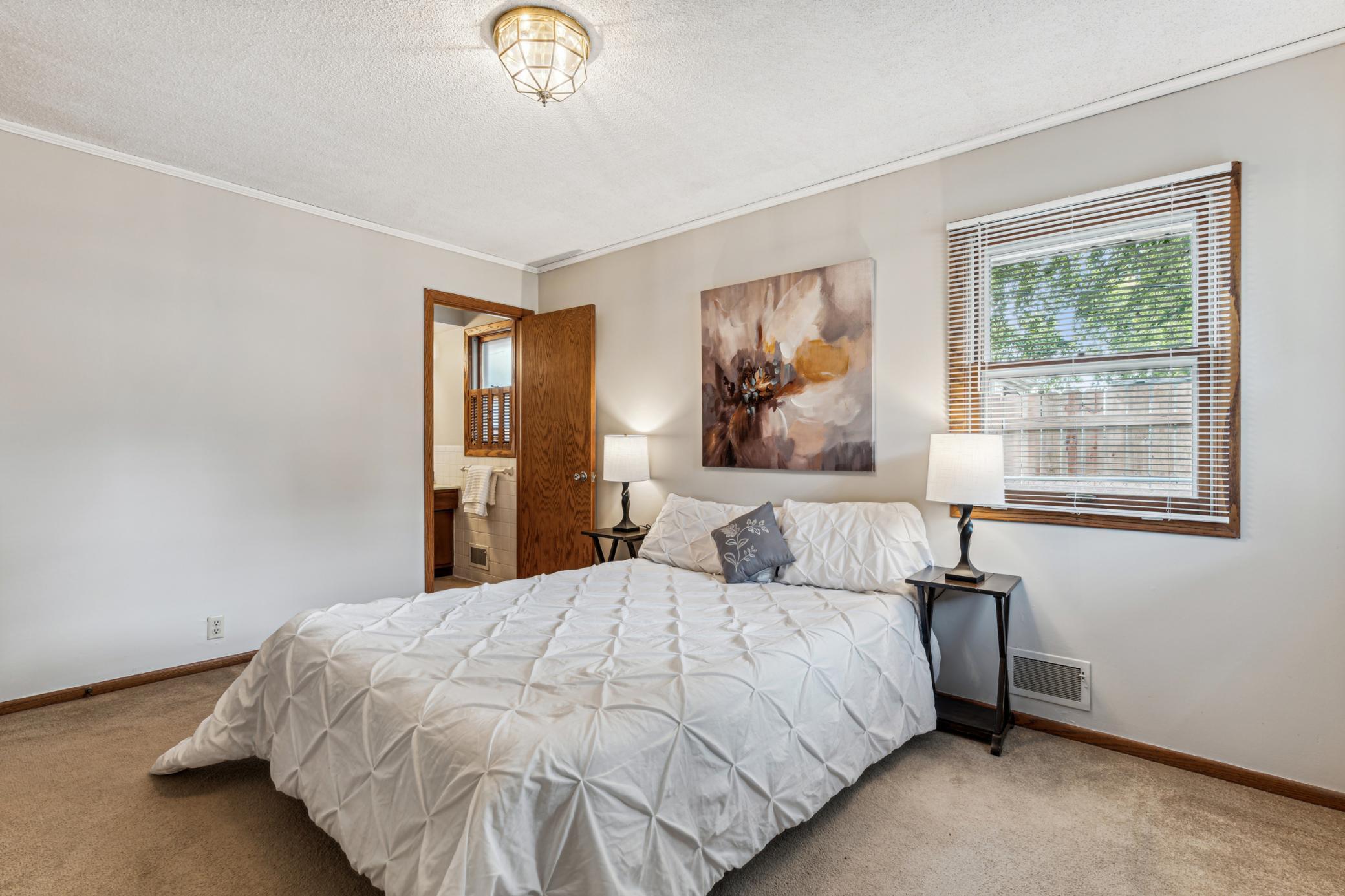 5608 S 26th Avenue S