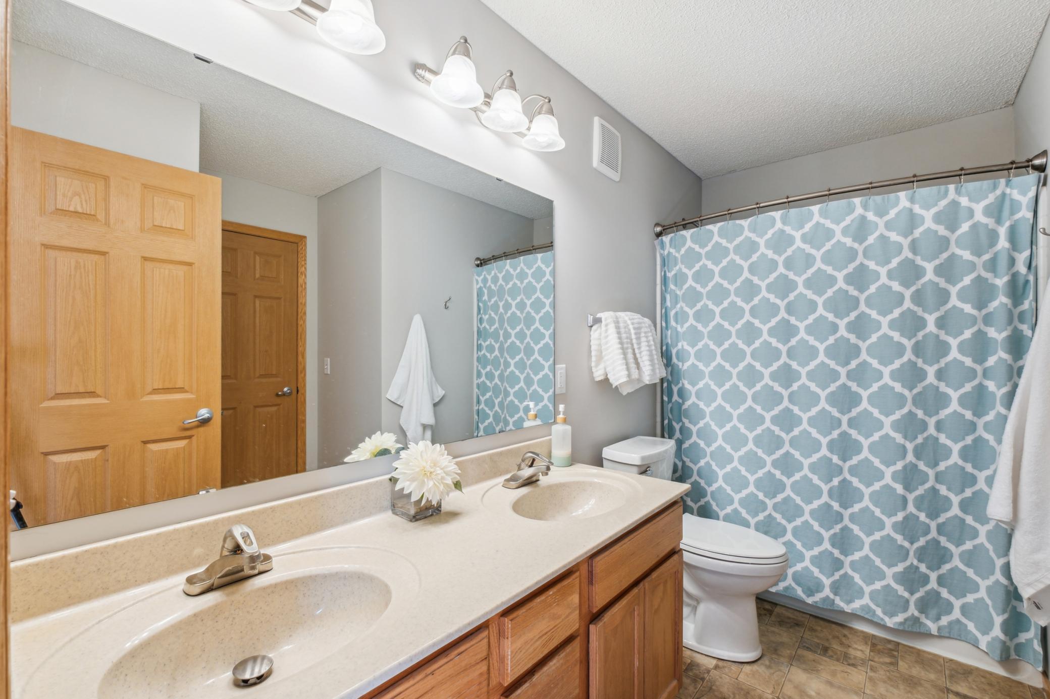 19957 Mckendry Path Unit: 1703