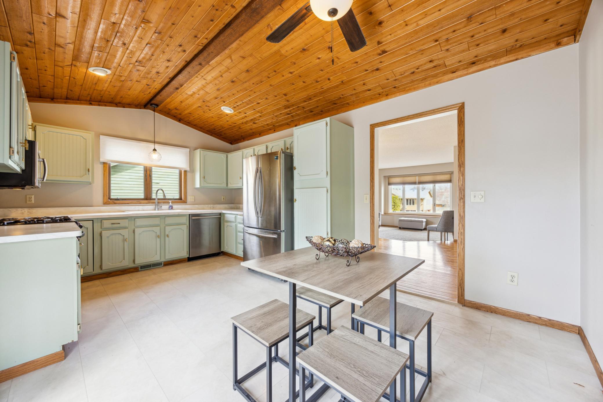 16190 Inglewood Drive