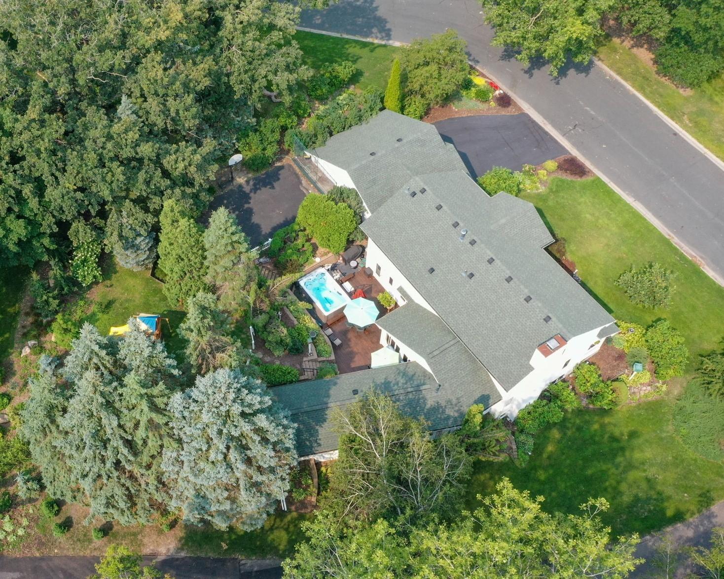 1364 Chatterton Court