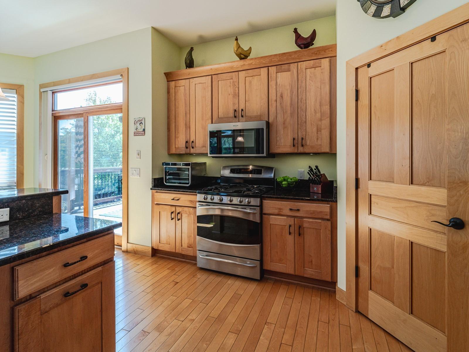 13680 Gossamer Way