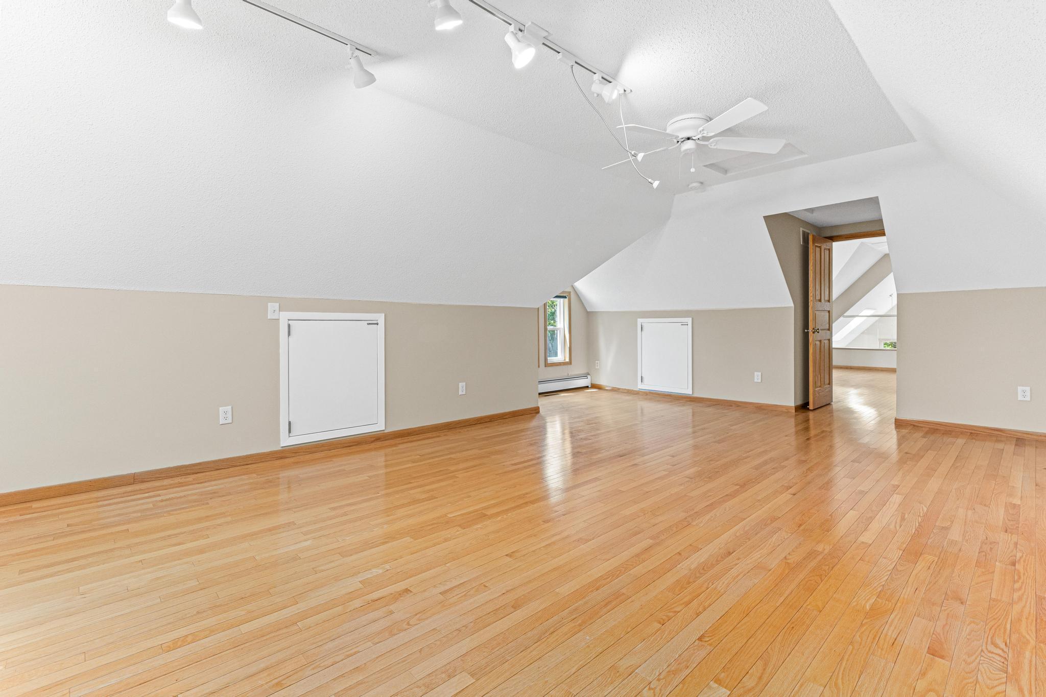 1342 Stagecoach Trail S