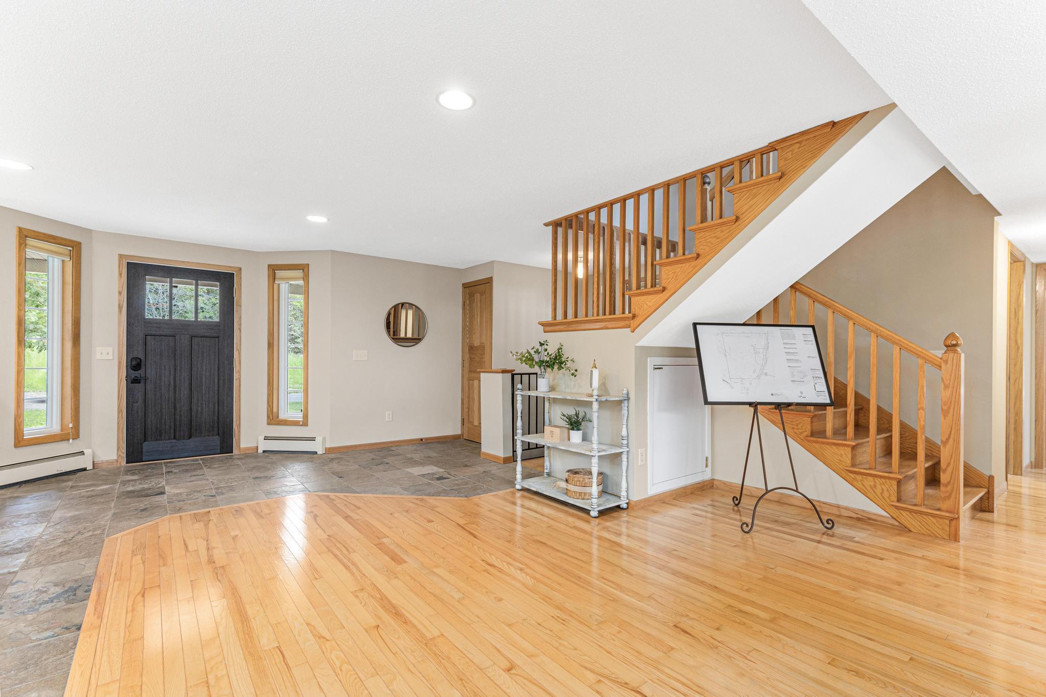 1342 Stagecoach Trail S